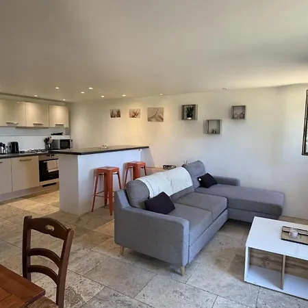 Type T3 Rdc Avec Terrasse Apartment Occhiatana