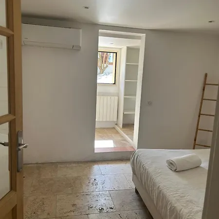 Apartament Type T3 Rdc Avec Terrasse *
